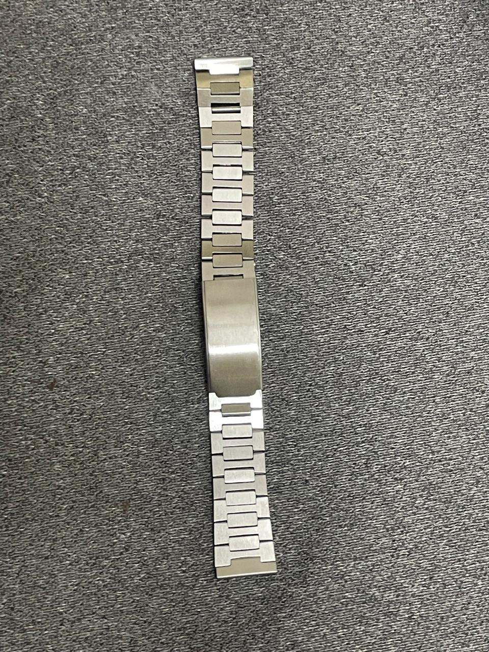 Vintage matte Oyster-style stainless steel watch bracelet – 18mm three-link brushed strap for classic timepieces